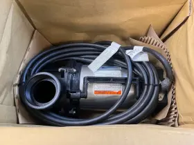 29975 AQUASCAPE Pro Pump Box Closed #3